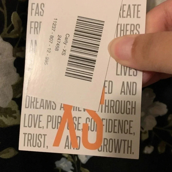 Lularoe Floral Carly Dress NWT - Picture 4 of 4